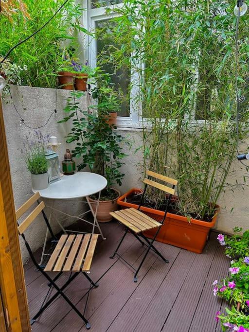 Charming Studio In A Courtyard In Париж Экстерьер фото